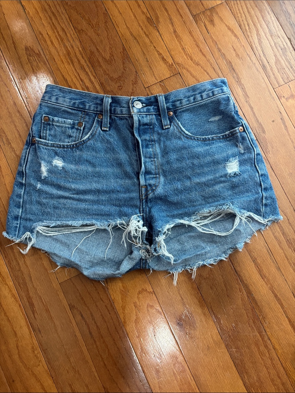 Levi’s 501 High-Rise Distressed Denim Shorts - Blue
